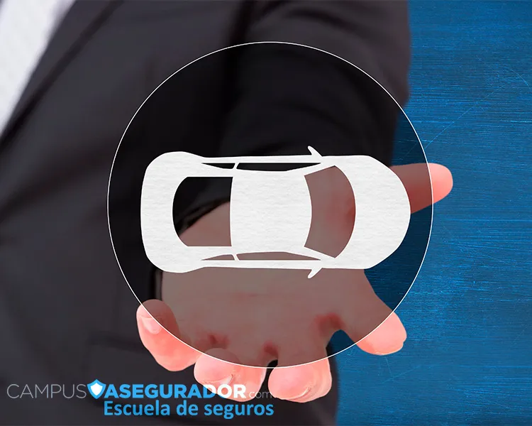 Icono de coche blanco sobre palma de mano con logotipo de Campus Asegurador Escuela de Seguros en fondo azul.