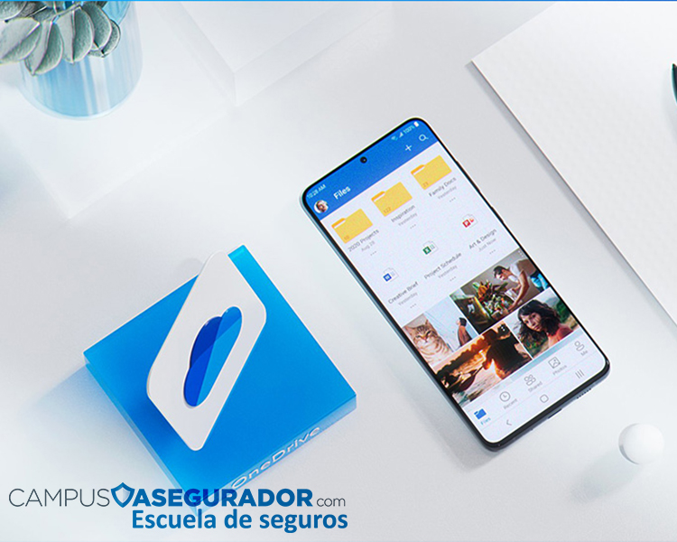 Interfaz móvil de OneDrive y marca Campus Asegurador sobre fondo blanco para formación en digitalización de seguros.