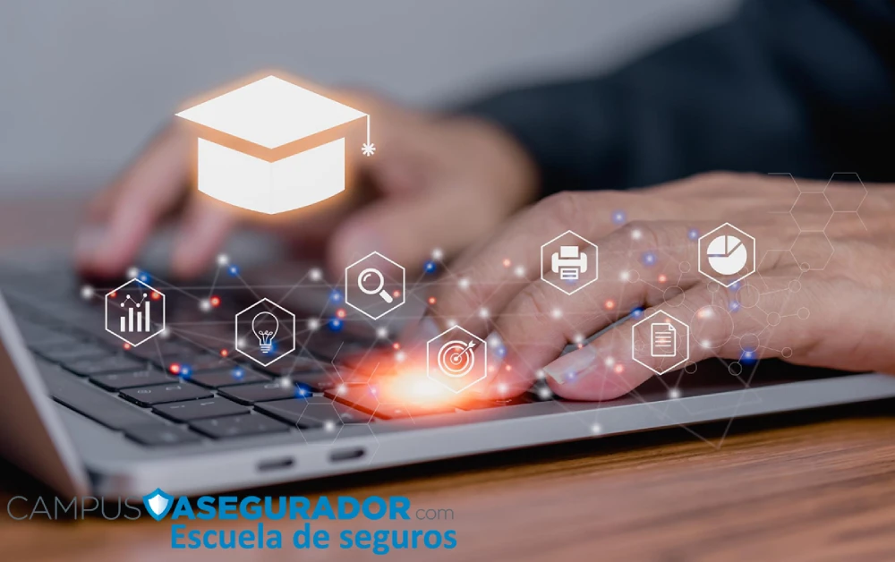 Usuario en plataforma e-learning de Campus Asegurador con iconos de analítica y formación profesional de seguros.