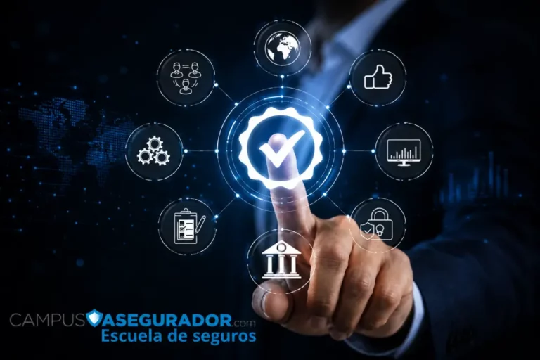 Certificación y Formación Digital Campus Asegurador Mano interactuando con icono de verificación y servicios digitales de Campus Asegurador Escuela de Seguros.